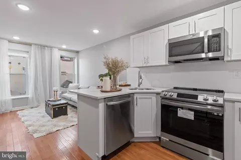 2231 Fernon St, Philadelphia, PA 19145