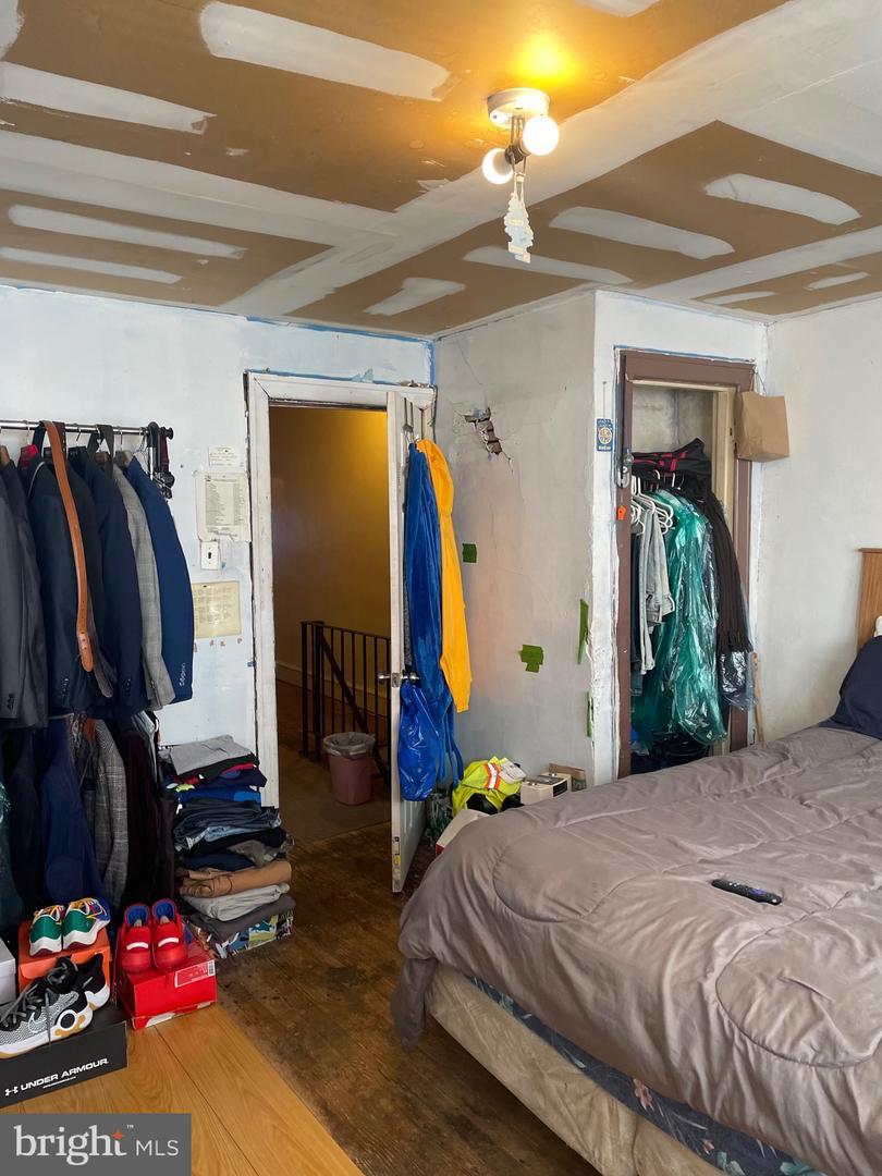  3125 Tasker St, Philadelphia, PA 19145 photo 4