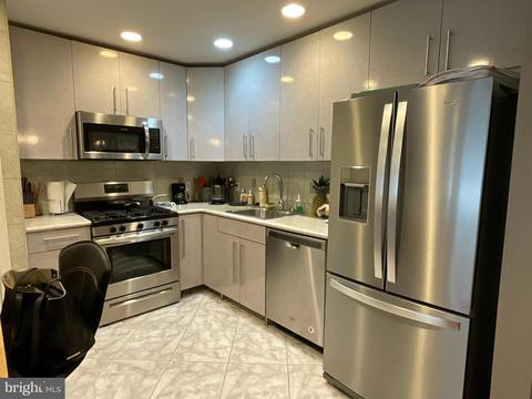 922838 Blue Grass Rd #18, Philadelphia, PA 19114