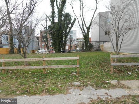 2226 N 7th St, Philadelphia, PA 19133