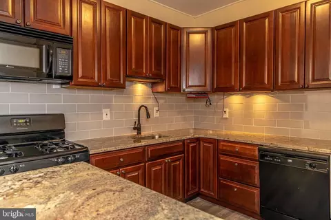 6034 Walker St, Philadelphia, PA 19135