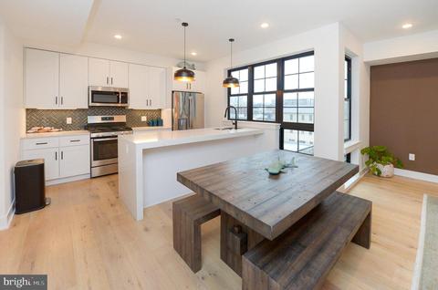 1232 N Front St #4C, Philadelphia, PA 19122