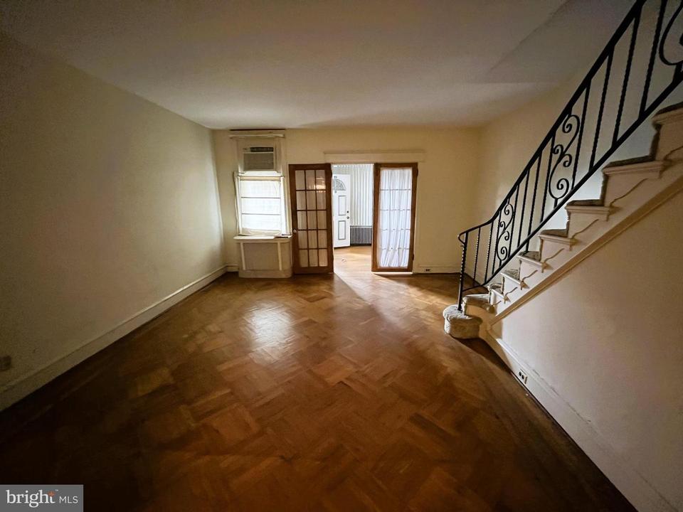  3543 Tudor St, Philadelphia, PA 19136 photo 3