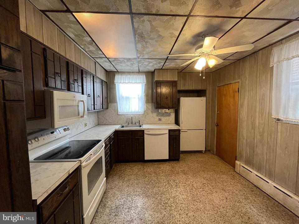  3543 Tudor St, Philadelphia, PA 19136 photo 6