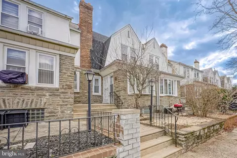 6429 N Sydenham St, Philadelphia, PA 19126