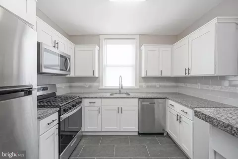 894 Brill St, Philadelphia, PA 19124
