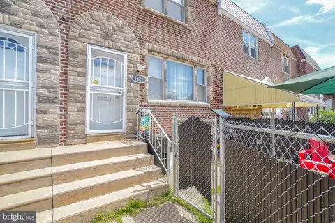 5821 Oxford Ave, Philadelphia, PA 19149