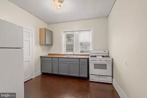 4824 N Hutchinson St, Philadelphia, PA 19141