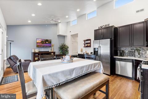 825 N 20th St #A, Philadelphia, PA 19130