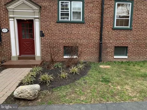 671 Franklin Pl #F, Philadelphia, PA 19123