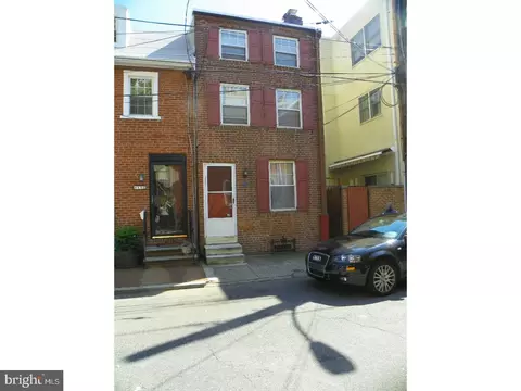 142 Carpenter St, Philadelphia, PA 19147