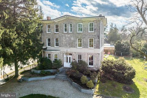8864 Germantown Ave, Philadelphia, PA 19118