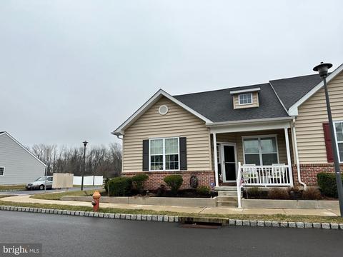 15153 Sunflower Dr, Philadelphia, PA 19116