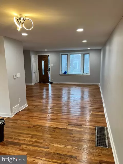 8123 Fayette St, Philadelphia, PA 19150