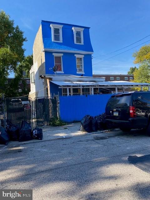 1918 Harrison St, Philadelphia, PA 19124