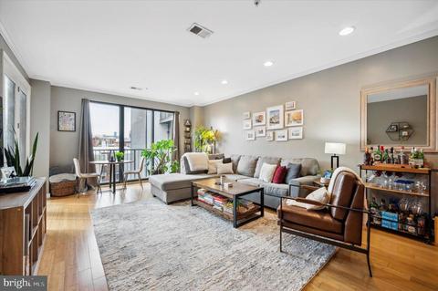 93450 N 3rd St #301, Philadelphia, PA 19123