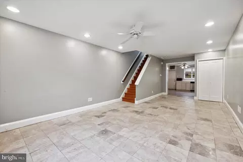 927 Dudley St, Philadelphia, PA 19148