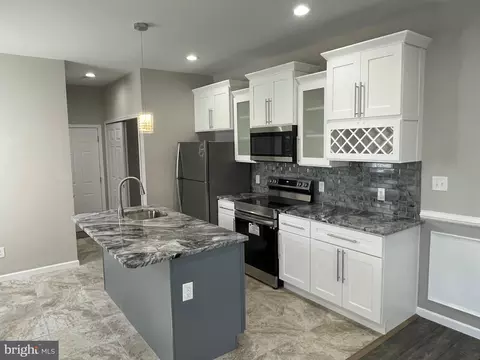 1700 N 62nd St, Philadelphia, PA 19151
