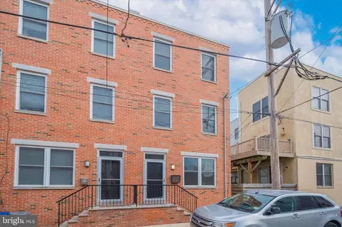 1701 Titan St, Philadelphia, PA 19146