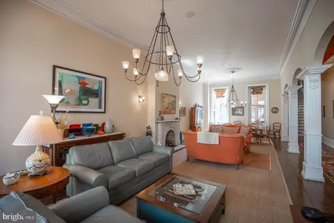 716 Pine St, Philadelphia, PA 19106
