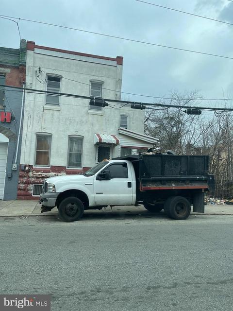 896 N 50th St, Philadelphia, PA 19139