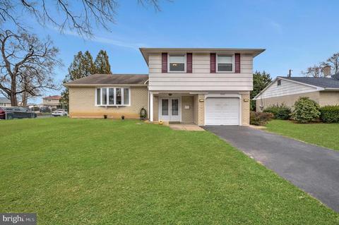 9737 Redd Rambler Dr, Philadelphia, PA 19115
