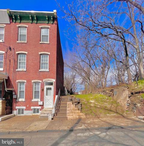 4420 Elizabeth St, Philadelphia, PA 19124