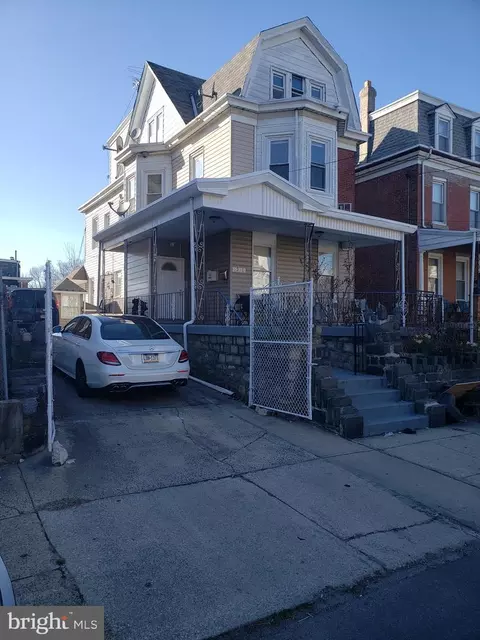 5310 N Front St, Philadelphia, PA 19120
