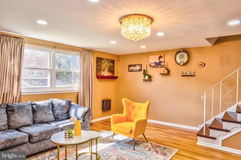 308 Nandina St, Philadelphia, PA 19116