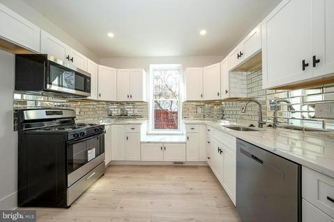 460 Lyceum Ave, Philadelphia, PA 19128