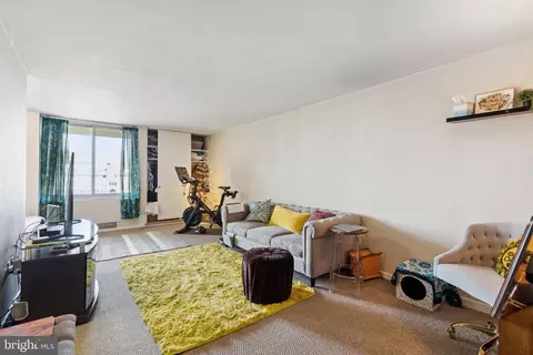 604 S 36 S Washington Sq #1804, Philadelphia, PA 19106