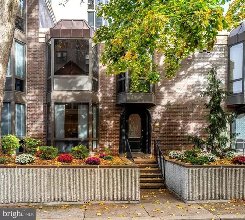 2023 Chancellor St, Philadelphia, PA 19103