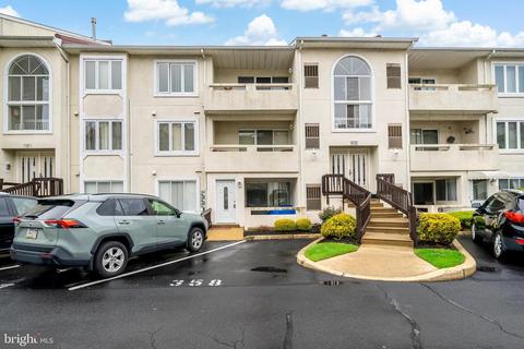 142 Benjamin Ct #G142, Philadelphia, PA 19114