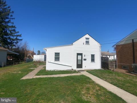 9228 Ditman St, Philadelphia, PA 19114