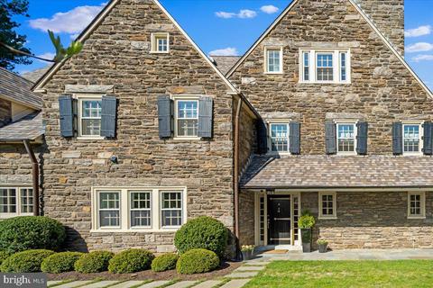 215 W Gravers Ln, Philadelphia, PA 19118