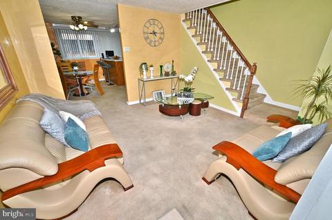 2727 Stevens St, Philadelphia, PA 19149