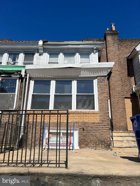 2039 S Redfield St, Philadelphia, PA 19143