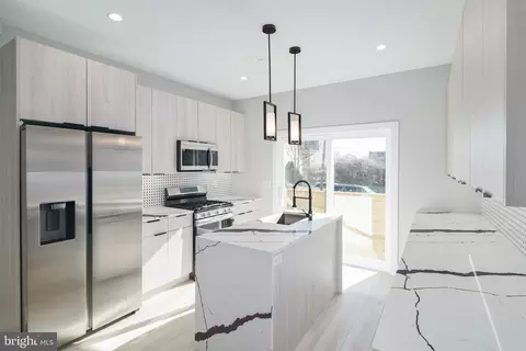 2136 N Randolph St, Philadelphia, PA 19122