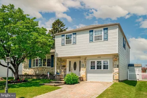 9720 Beacon Rd, Philadelphia, PA 19115