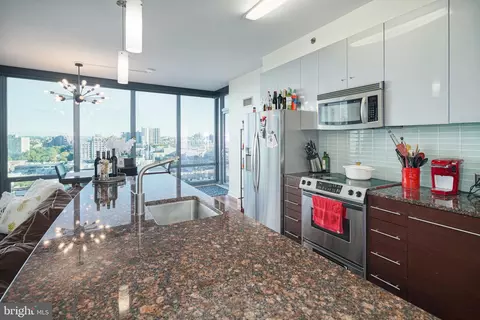 2101 Market St #1501, Philadelphia, PA 19103