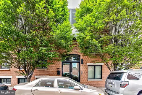 1002 N 3rd St, Philadelphia, PA 19123