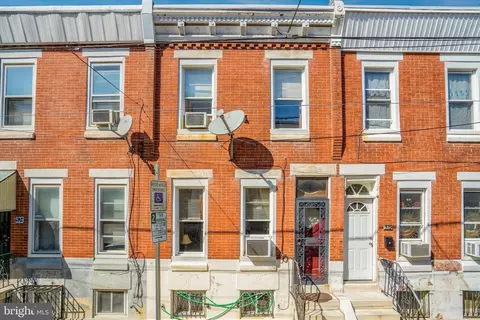 521 Mountain St, Philadelphia, PA 19148