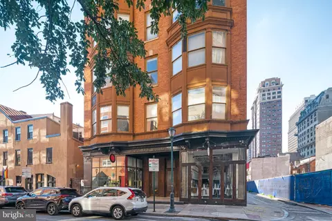 214 S 12th St #3S, Philadelphia, PA 19107