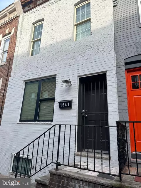 1641 S Taney St, Philadelphia, PA 19145