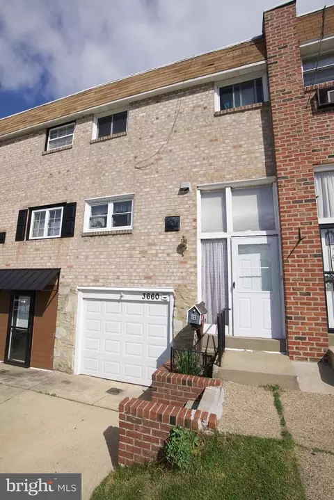 3660 E Crown Ave, Philadelphia, PA 19114