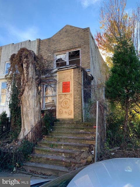2026 S Aikens St, Philadelphia, PA 19142