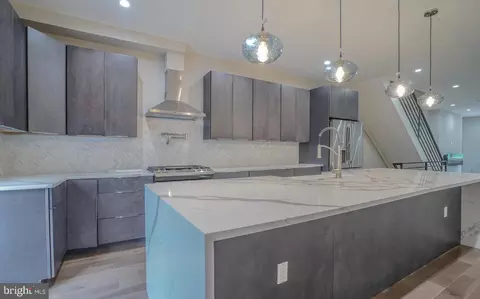 1838 E Cumberland St, Philadelphia, PA 19125
