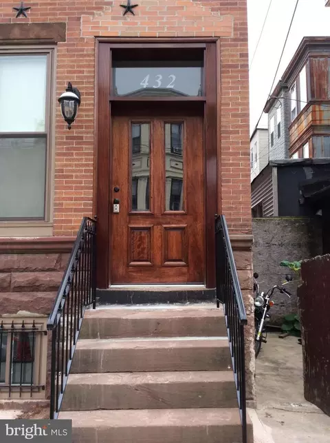 432 Tasker St, Philadelphia, PA 19148