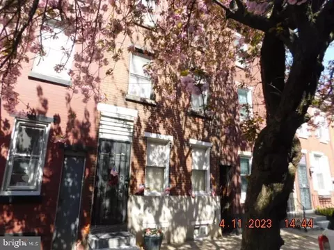 1613 Eyre St, Philadelphia, PA 19125