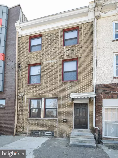 932 S 5th St, Philadelphia, PA 19147